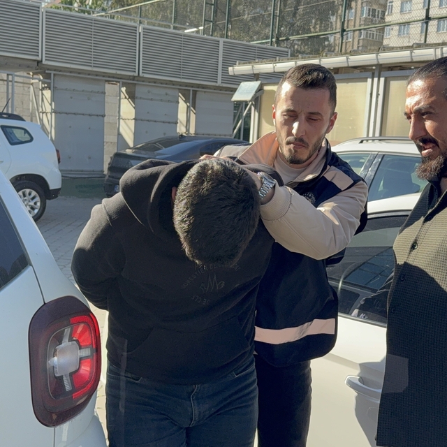 Çekici üzerindeki araçta ölümle sonuçlanan olayda 4 kişi adliyeye sevk edil...