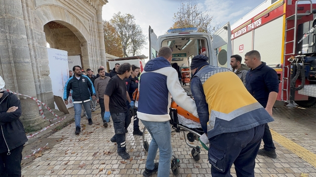 Selimiye Camii restorasyonunda düşen işçi yaralandı