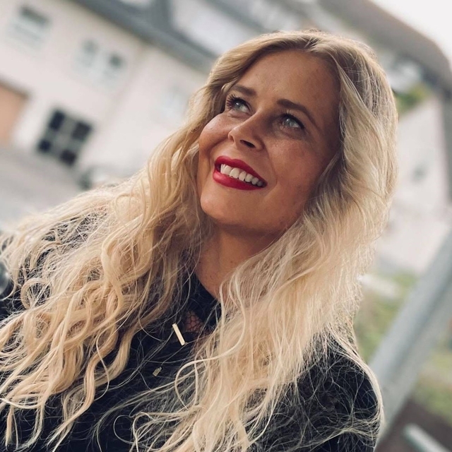 Karaciğer nakli sonrası estetik operasyonun Alman kadını hayattan kopardığı...