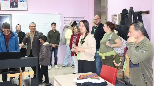 Erasmus projesi kapsamında Polonya, İspanya ve Yunanistan'dan öğretmenler Sivas'a geldi