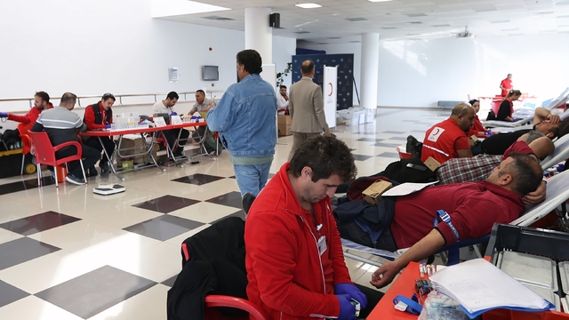 Muğla Büyükşehir, Kızılay'a kan bağışı desteğini Menteşe'de başlattı