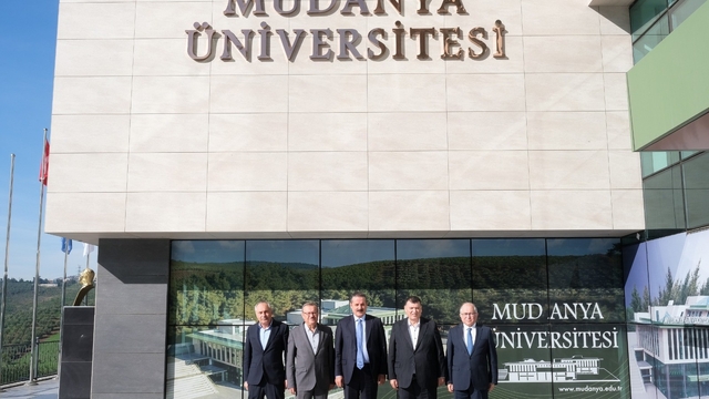 Faruk Çelik Mudanya Üniversitesi'nde gençlerle buluştu