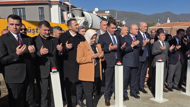 Çilimli'ye Selçuklu mimarisinde yapılacak caminin temeli atıldı