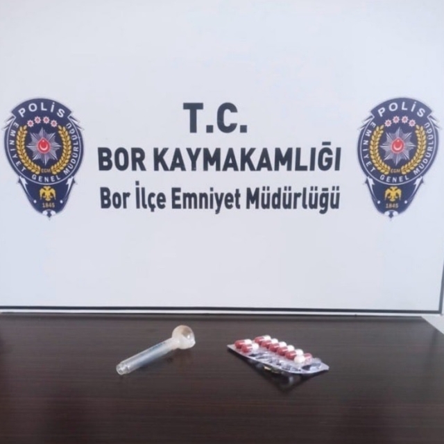 Niğde'de uyuşturucu operasyonlarında yakalanan 4 şüpheliden 1'i tutuklandı