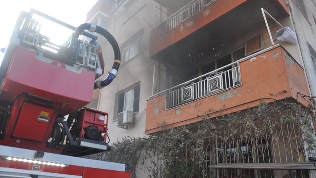 Ödemiş'te evde çıkan yangın söndürüldü
