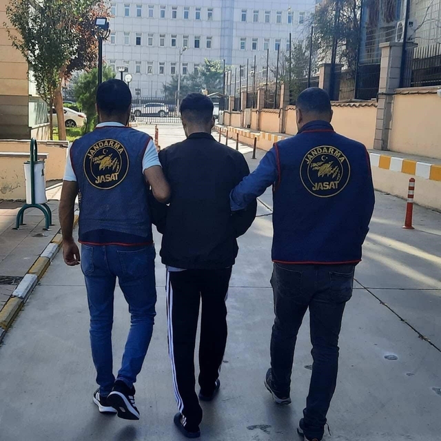 Diyarbakır'da haklarında kesinleşmiş hapis cezası bulunan 82 kişi yakalandı