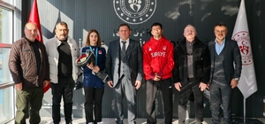 Şampiyonlara coşkulu karşılama