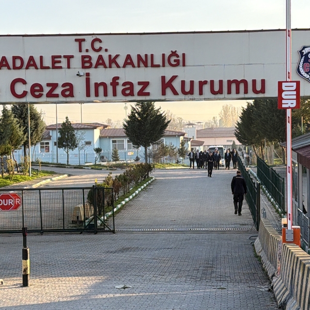 TBMM heyeti, Düzce Cezaevi'nde incelemelerde bulundu
"Burada gördüklerimizi...