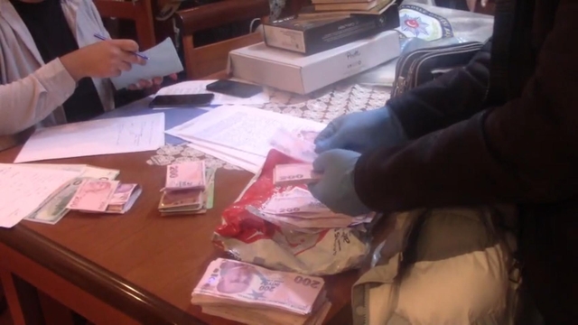 Eskişehir merkezli FETÖ operasyonunda 5 tutuklama