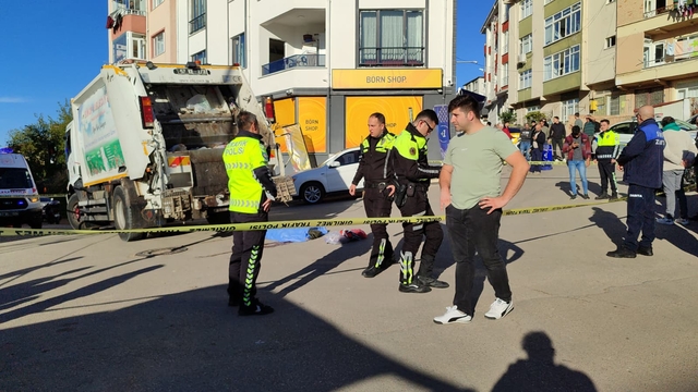 Sinop'ta sürücüsünün çöp kamyonuyla çarptığı kadın öldü