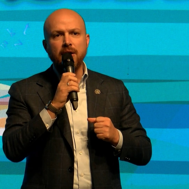 Bilal Erdoğan: Kitap okuyan, başarılı, merak eden, araştıran bir gençlik is...