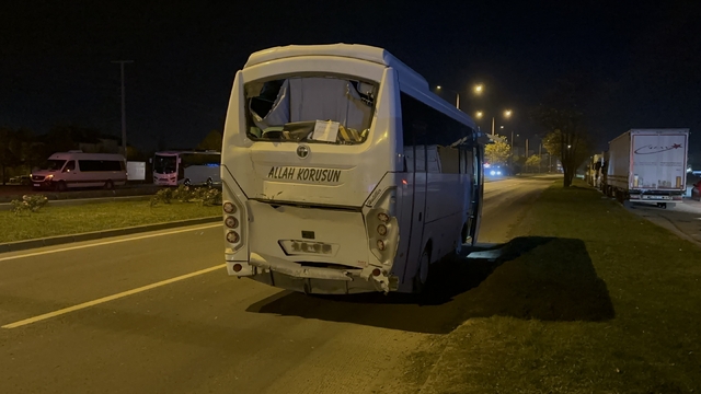 Bolu'da işçileri taşıyan 3 midibüs çarpıştı: 11 yaralı