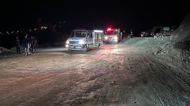Sivas'ta maden ocağında göçük: 1 işçiyi kurtarma çalışmaları sürüyor