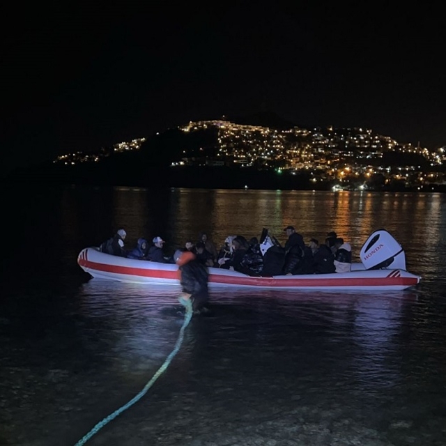 Bodrum'da 30 kaçak göçmen yakalandı, 2 göçmen kaçakçısı gözaltında