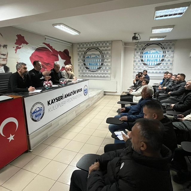 Kayseri U14 Ligi fikstür çekimi yapıldı
4 grupta 35 takım mücadele edecek