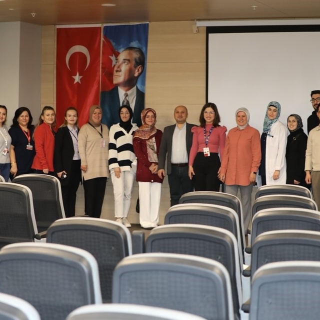 Kütahya Şehir Hastanesinde Yoğun Bakım Hemşireliği Sertifikalı Eğitim Progr...