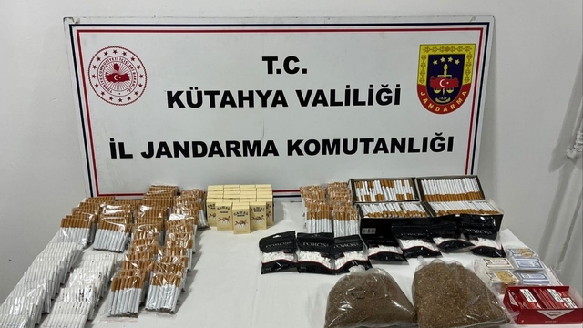 Kütahya'da binlerce bandrolsüz makaron ele geçirildi