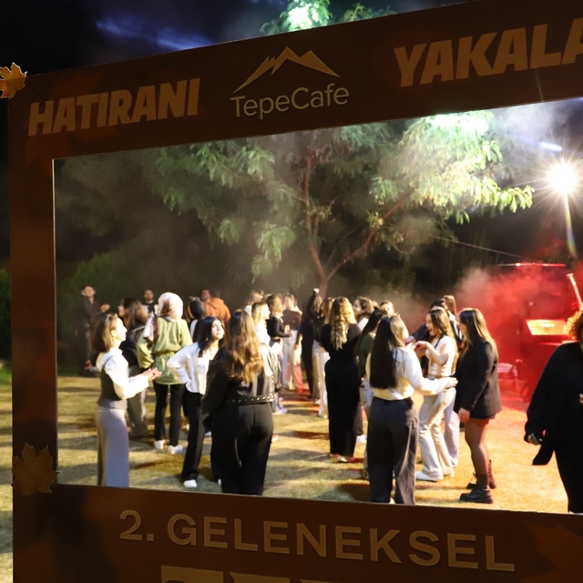 Başkan Tetik, Tepe Şenliği'nde gençlerle buluştu