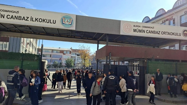 Bursa'da okul çevrelerinde çocuk ve gençlerin korunmasına yönelik denetim yapıldı