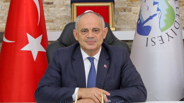 Başkan Öztürk: "Yahyalı'mızdan Türkiye enerjisine 900 megavatlık katkımız var"
Yahyalı Belediye Başkanı Esat Öztürk:
"Yahyalı'da yolsuzluk yok"
"TOKİ'de hedef bin 200 konut"