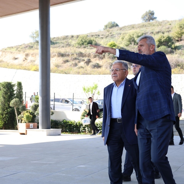 Başkan Büyükkılıç'tan Hatay ziyareti