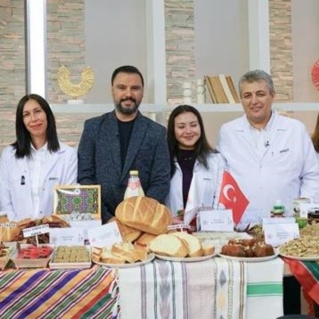 BŞEÜ öğrencileri Bilecik ürünlerini tanıttı