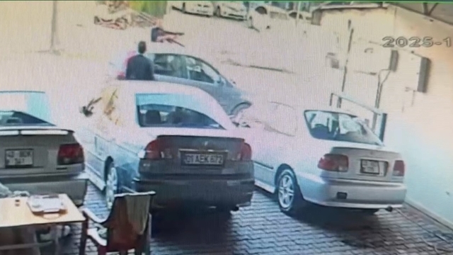 Pompalı tüfekle iş yerine ateş açtı