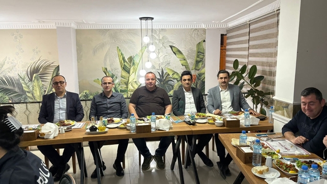 Komiser Durdu'ya veda yemeği