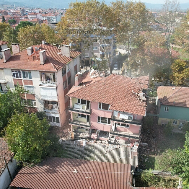 'Sındırgı'da hasarın büyümesinde zemin koşulları ve yapı tipi belirleyici o...