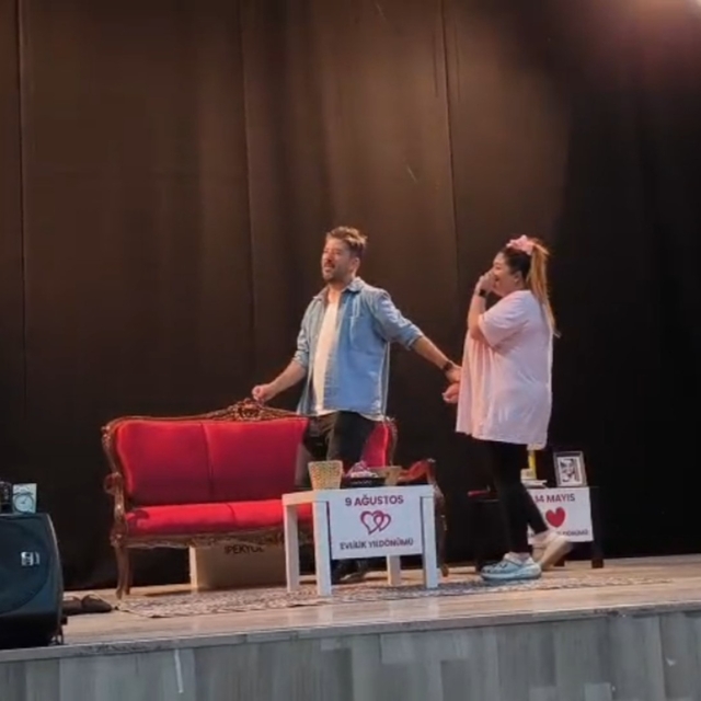 Ağrı'da "Ruh öküzüm" tiyatro oyunu sahnelendi