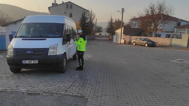 Yozgat'ta jandarma okul servislerini denetledi