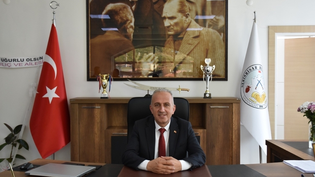 Yardımcısının ses kaydını başkasına dinleten Başkana hapis cezası