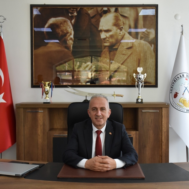 Yardımcısının ses kaydını başkasına dinleten Başkana hapis cezası