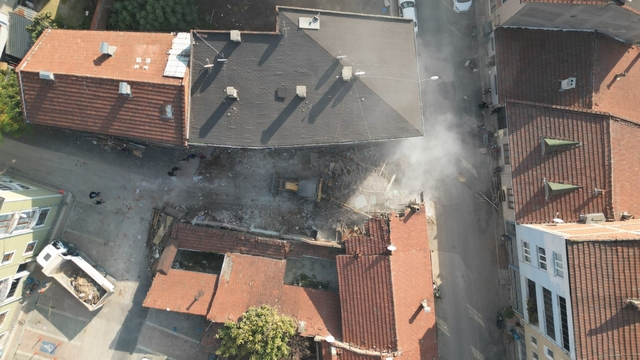 İnegöl'de çıkmaz sokaklar ulaşıma açılıyor