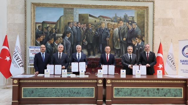 Şahinbey Belediyesi 163 öğrenciyi daha umreye gönderecek