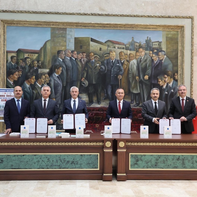 Şahinbey Belediyesi 163 öğrenciyi daha umreye gönderecek