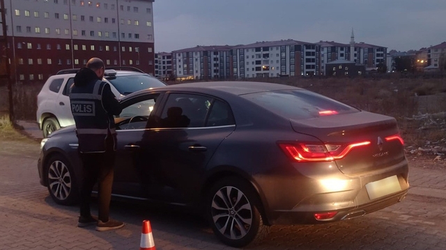 Kars'ta öğrenci yurtları polise emanet