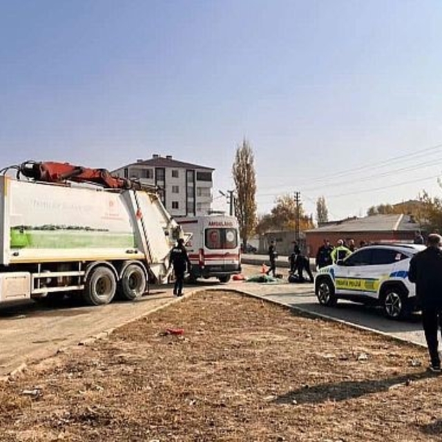 Iğdır'da çöp aracının çarptığı kadın hayatını kaybetti