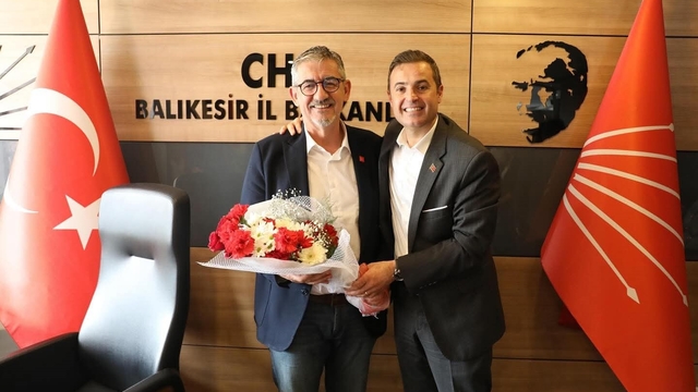 Zağnos Paşa Meydanı için 'birliktelik' vurgusu
Balıkesir'de CHP'de ayrışma değil kardeşlik var mesajı