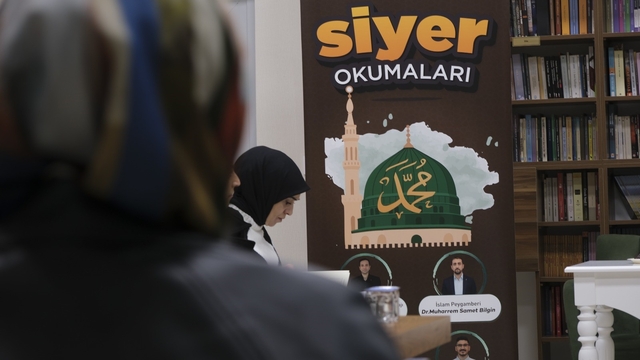 Çorum Belediyesi'nin düzenlediği siyer okumaları yoğun katılımla başladı