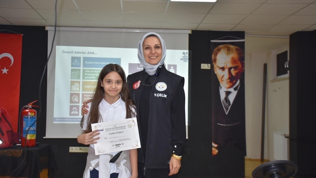 Erenler'de 12 okulu kapsayan afet farkındalık eğitimleri başladı