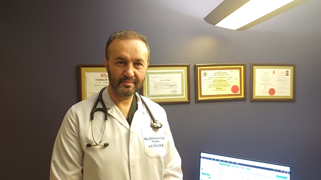 Önemsiz sandığınız belirtiler, kalp krizi habercisi olabilir
Kardiyoloji Uzmanı Doç. Dr. Karakaş: "Göğüs ağrısı, nefes darlığı veya normalden farklı bir sıkıntı hissi varsa mutlaka dikkatli olmak gerekir"