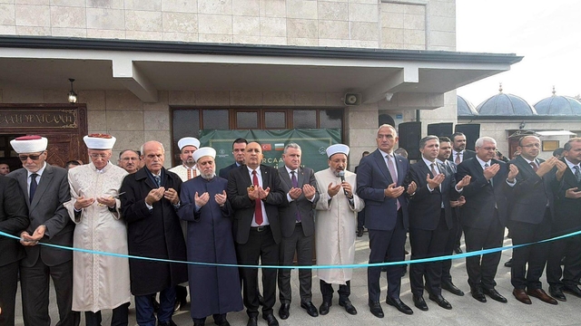 Bulgaristan'da yaptırılan Kırcaali Yeni Cami, törenle açıldı