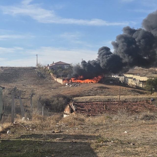 Kırşehir'de jandarmanın fark ettiği yangın büyümeden söndürüldü