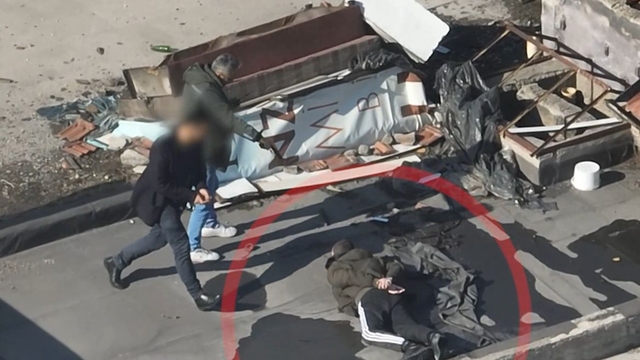 Tartıştığı babasını bıçaklayarak öldürdü; işletmenin çatısında yakalandı (3)