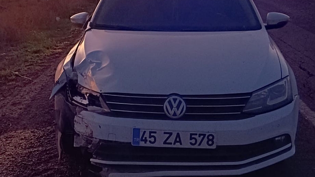 Mardin'de otomobil ile motosiklet çarpıştı: 4 kişi yaralandı