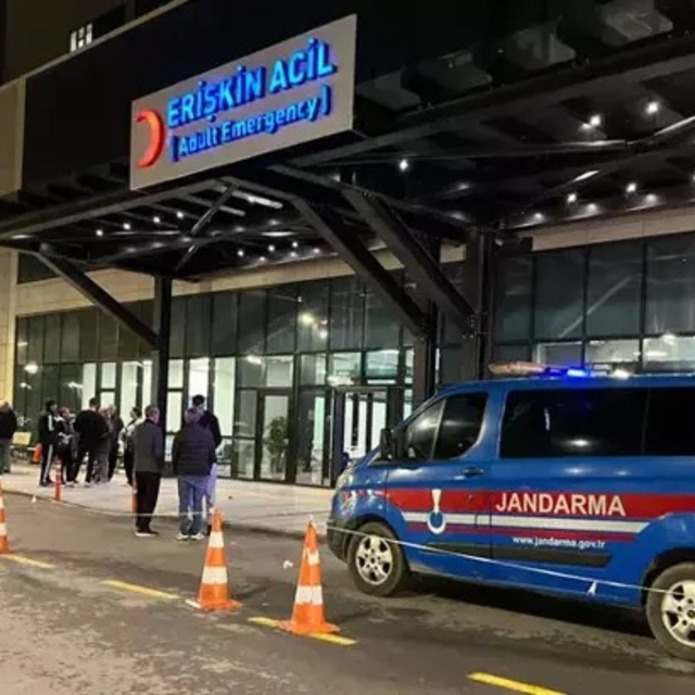 İzmir'de eşini öldürüp, intihar etti