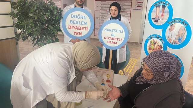 Bayburt'ta vatandaşlar diyabet hastalığı hakkında bilgilendirildi