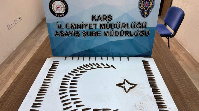 Kars'ta çok sayıda silah ve mühimmat ele geçirildi