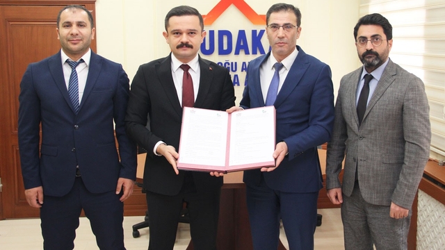 Karayazı'da kırk pencereli mağaralar yürüyüş yolu projesi başlıyor